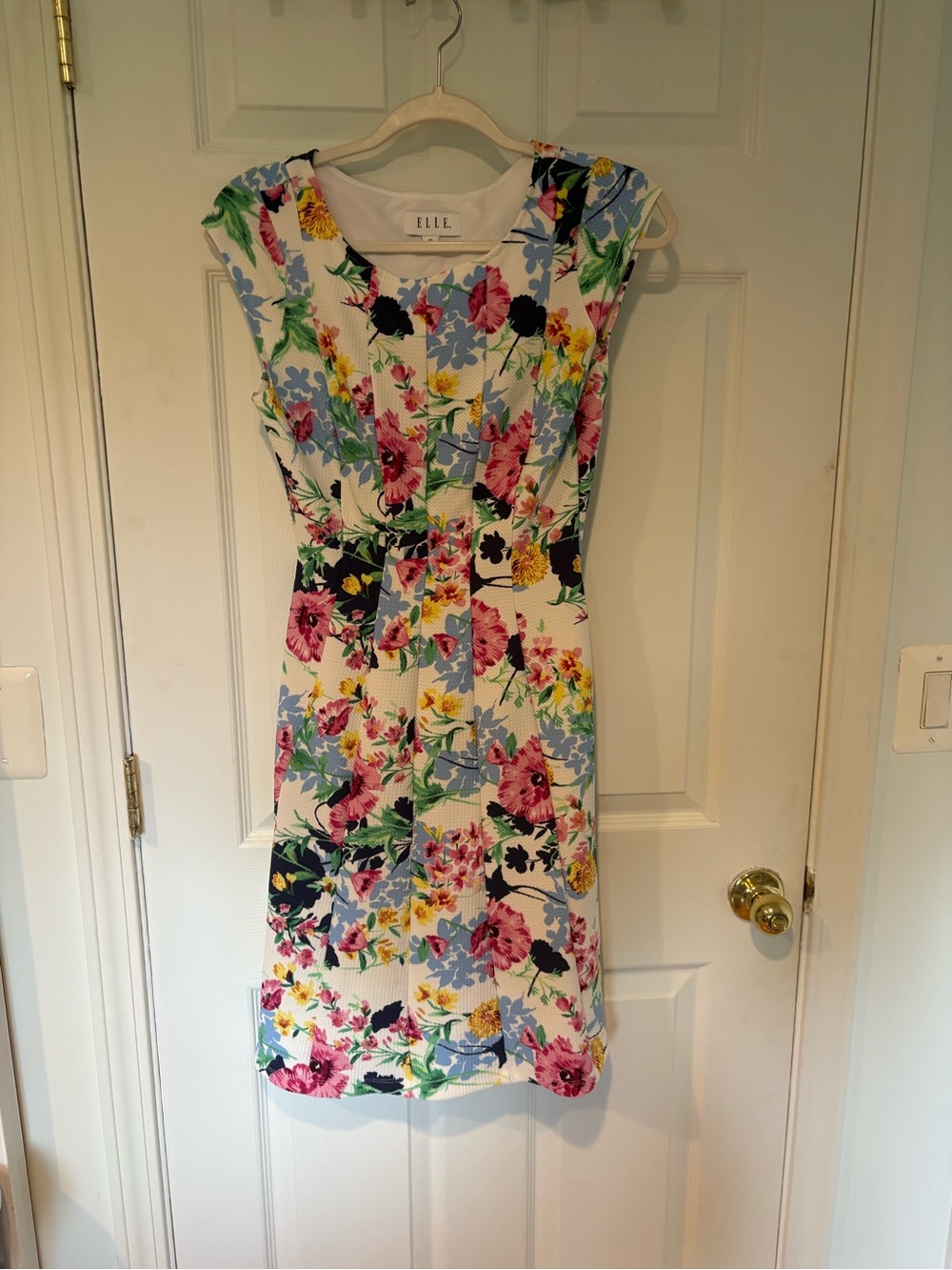 Elle White Floral Cap-Sleeve Fit & Flare Dress